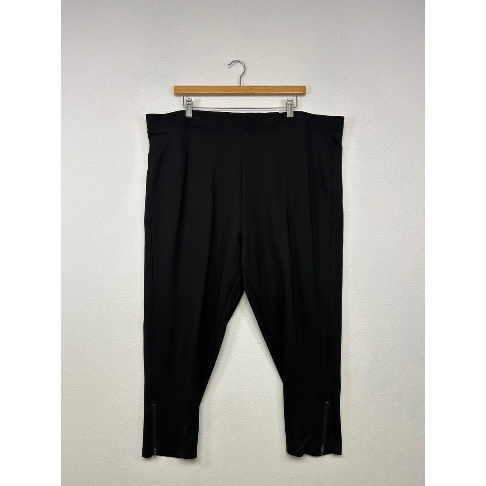 Athleisure Skye's The Limit Woman 3X Black Ankle Zip Capri Leggings